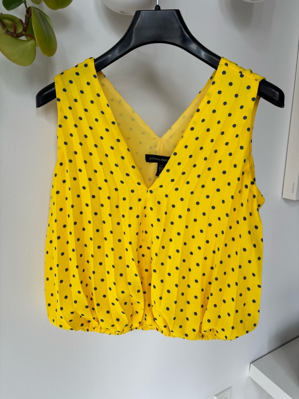 Banana Republic Yellow Polka Dot V-Neck Sleeveless Blouse